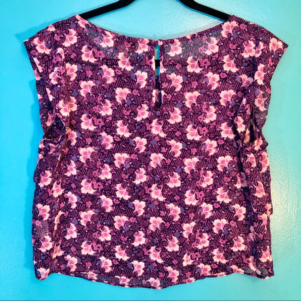 Decree Short Sleeve Ruffle Top - Picture 6 of 6